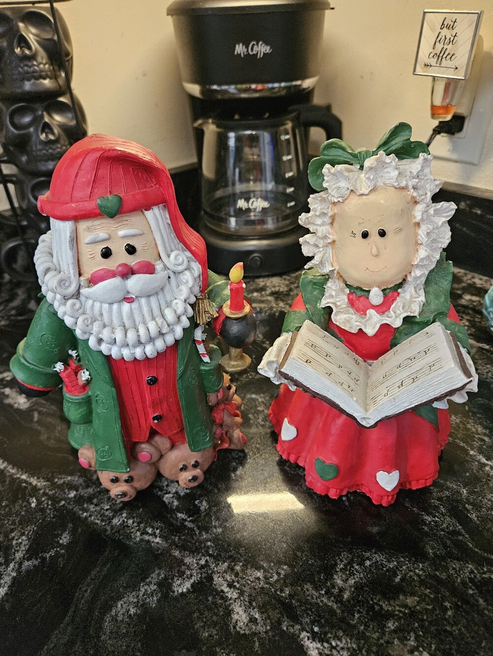 Vintage 1998 Kirkland's Cedar Creek Collection Mr. & Mrs. Santa Claus Figurines